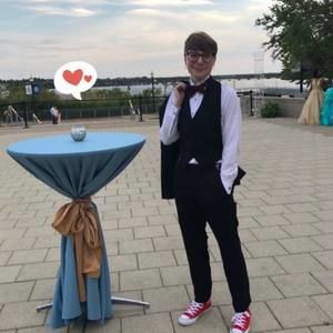 Meet your Posher, Maya